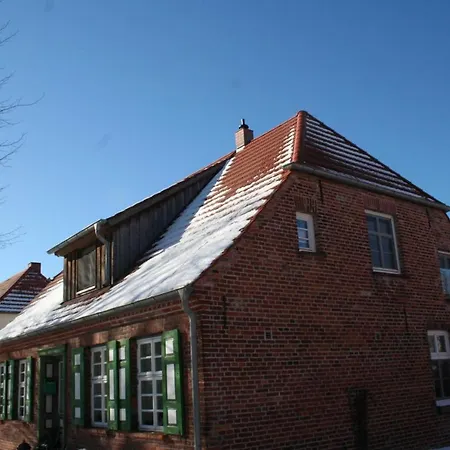 Apartment Im Kapitaenshaus Wustrow (Fischland)